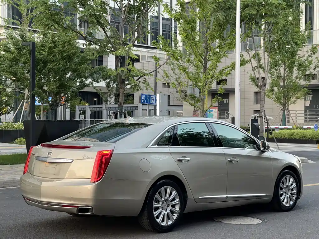 Cadillac XTS 2014 — фото 4