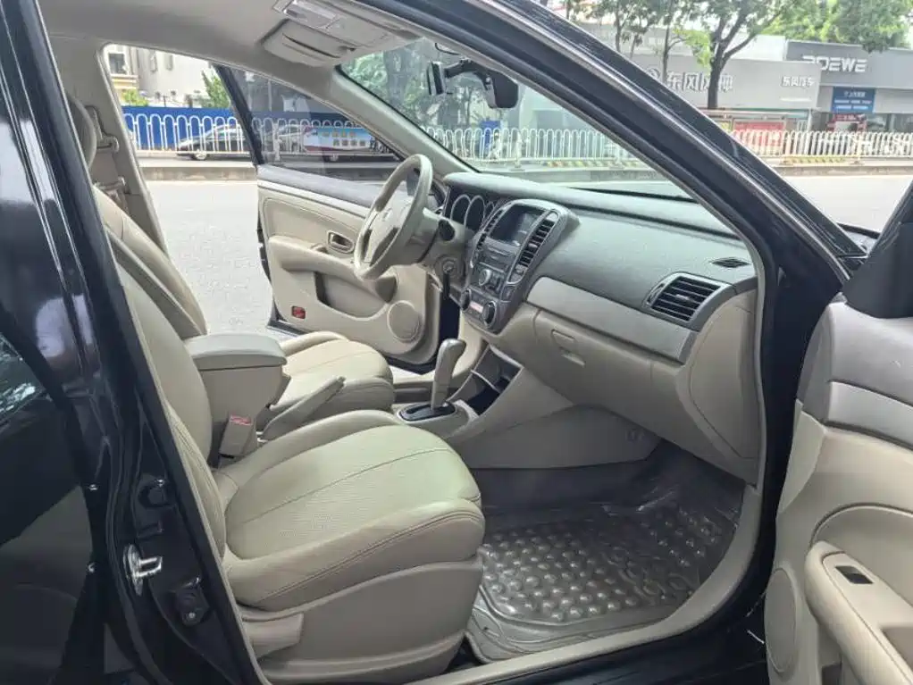 Nissan Sylphy 2017 — фото 10