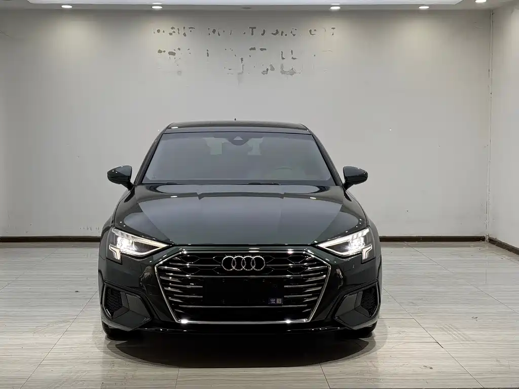 Audi A3 2023 — фото 2