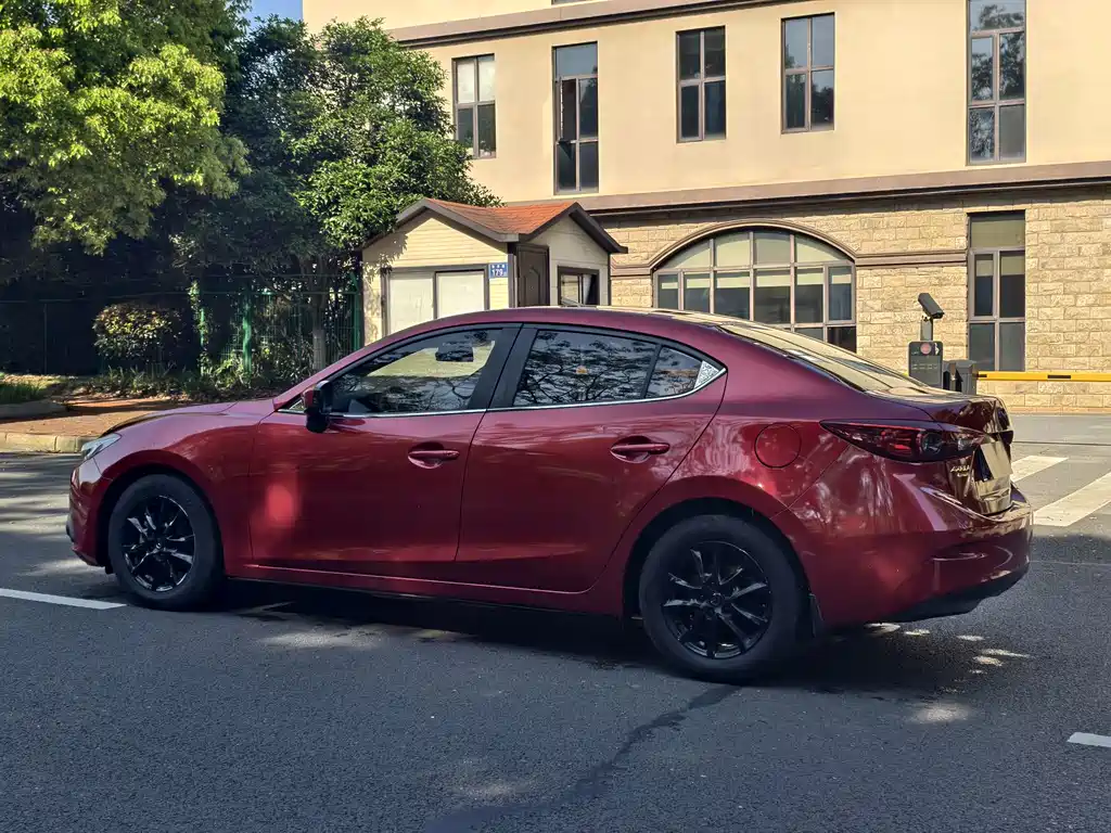 Mazda 3 Axela 2015 — фото 9