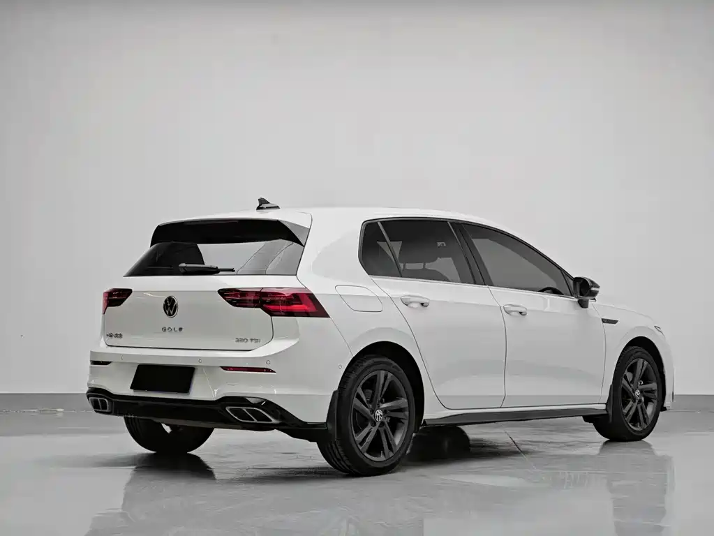 Volkswagen Golf 2023