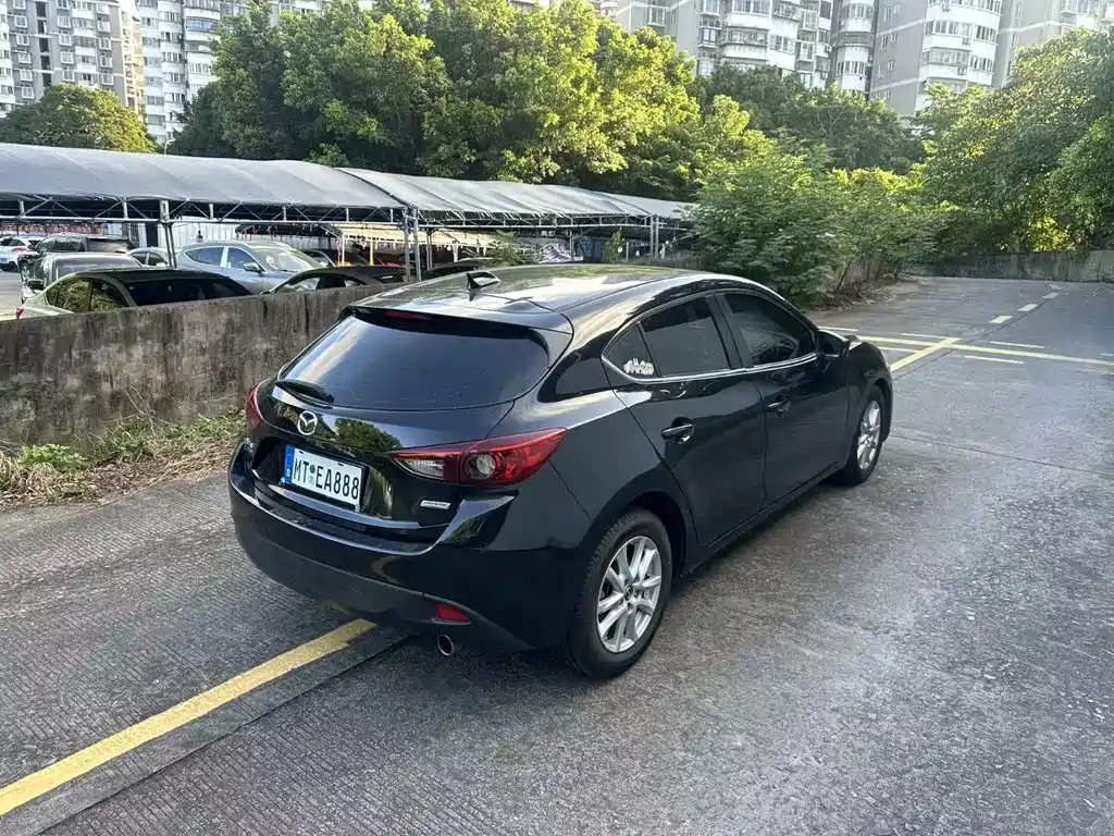 Mazda 3 Angkesela 2014