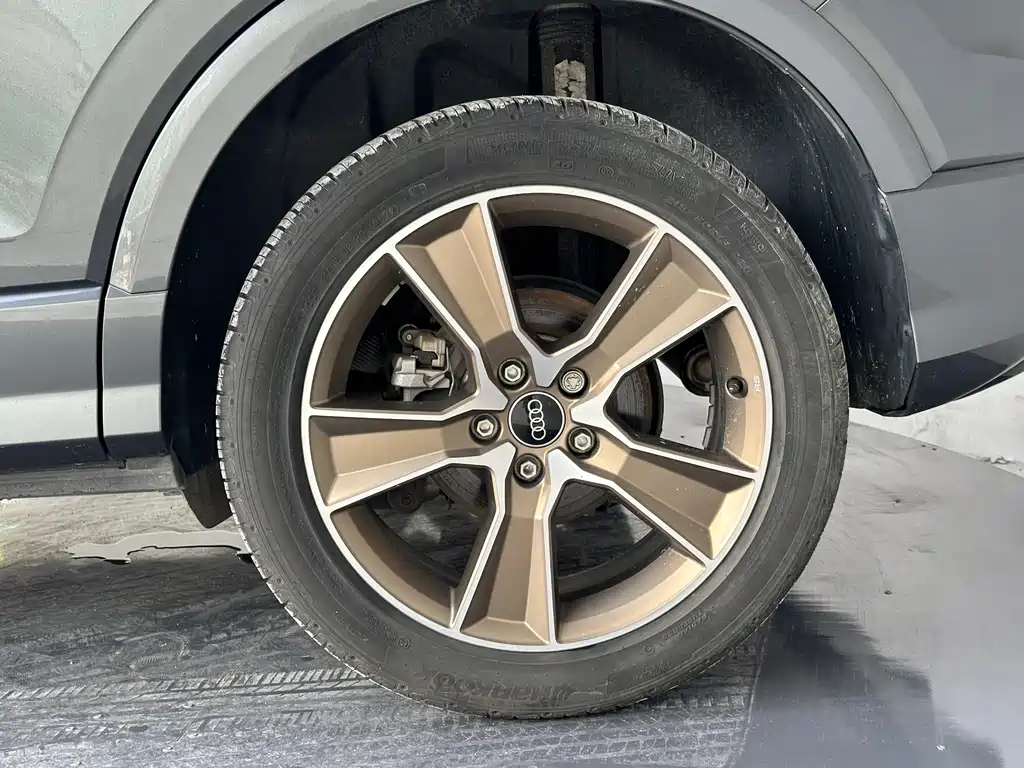 Audi Q2L 2022 — фото 15