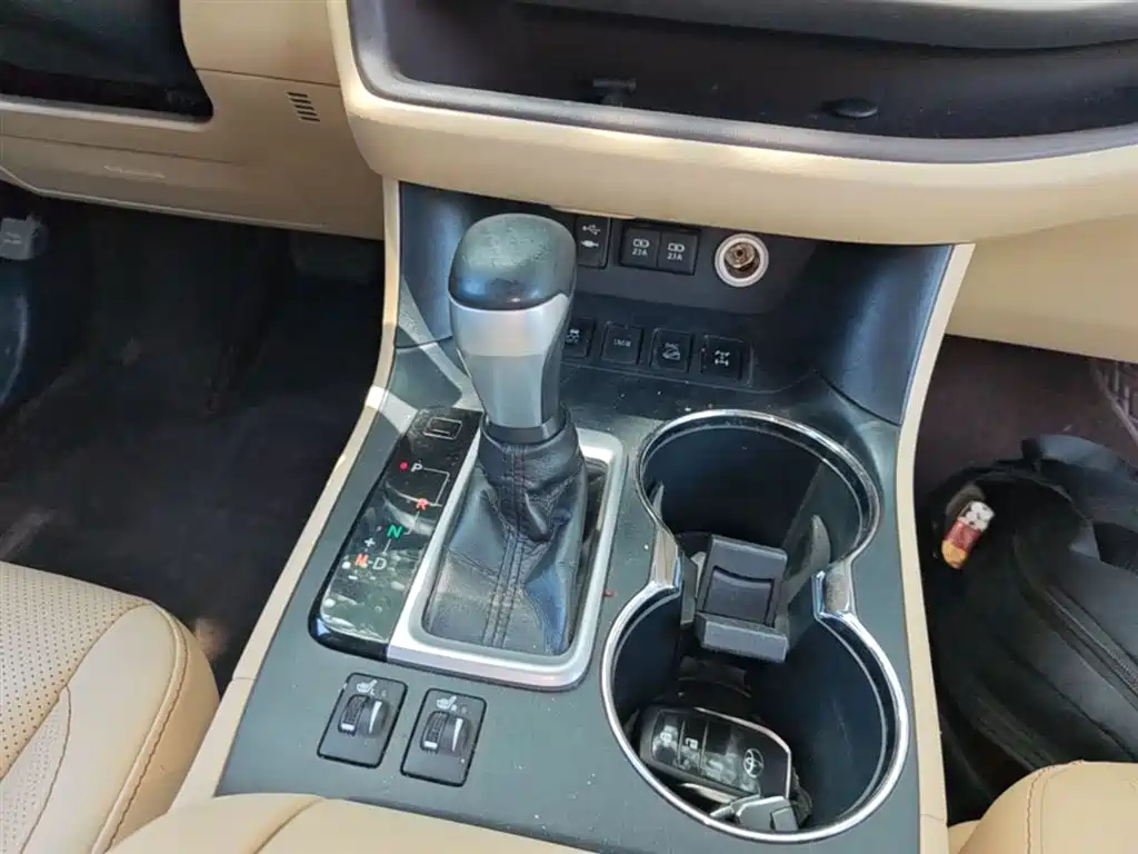 Toyota Highlander 2019 — фото 14