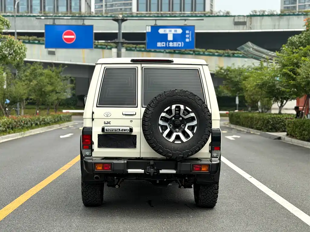 Toyota Land Cruiser 2025 — фото 4