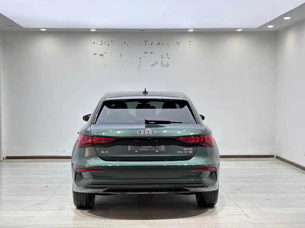 Audi A3 2023 — фото 10