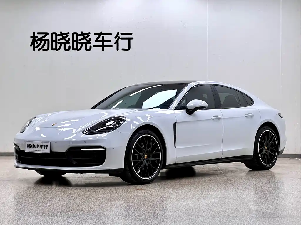 Porsche Panamera 2023 — фото 1