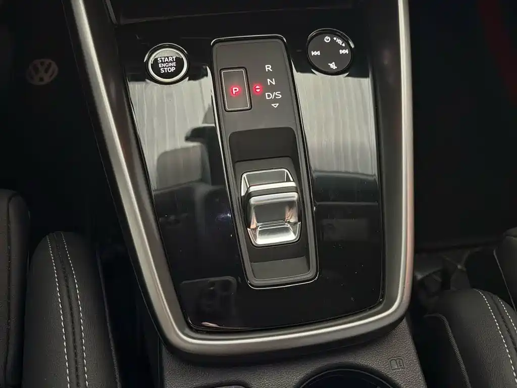 Audi A3 2023 — фото 11