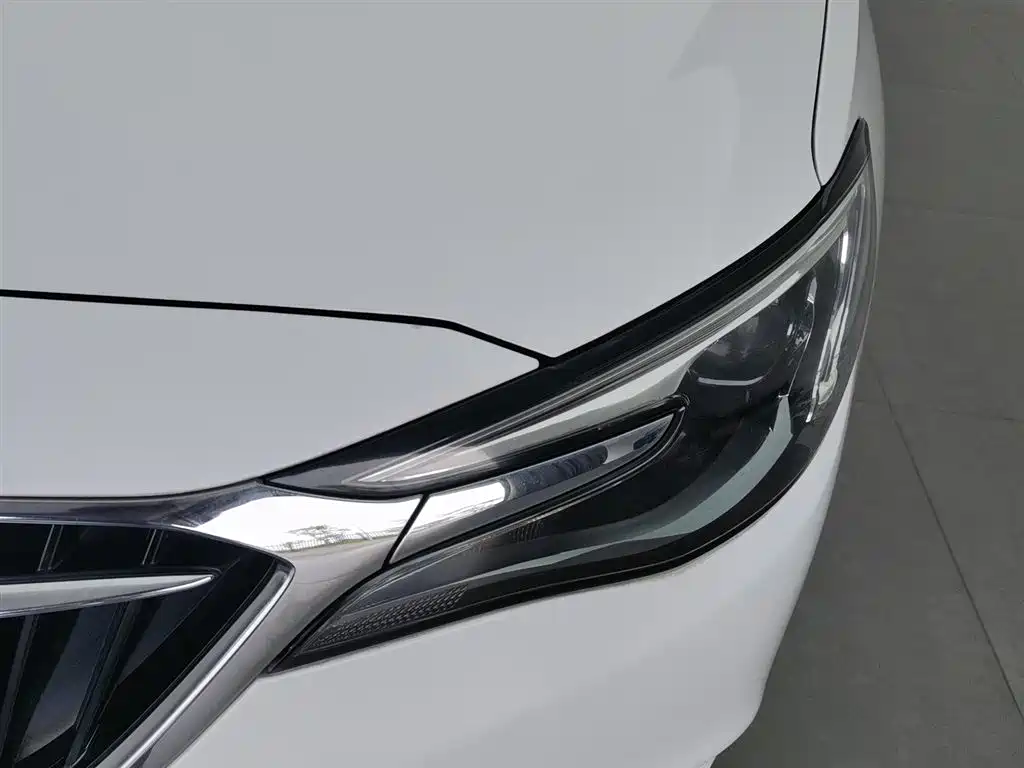 Buick Excelle 2018 — фото 7