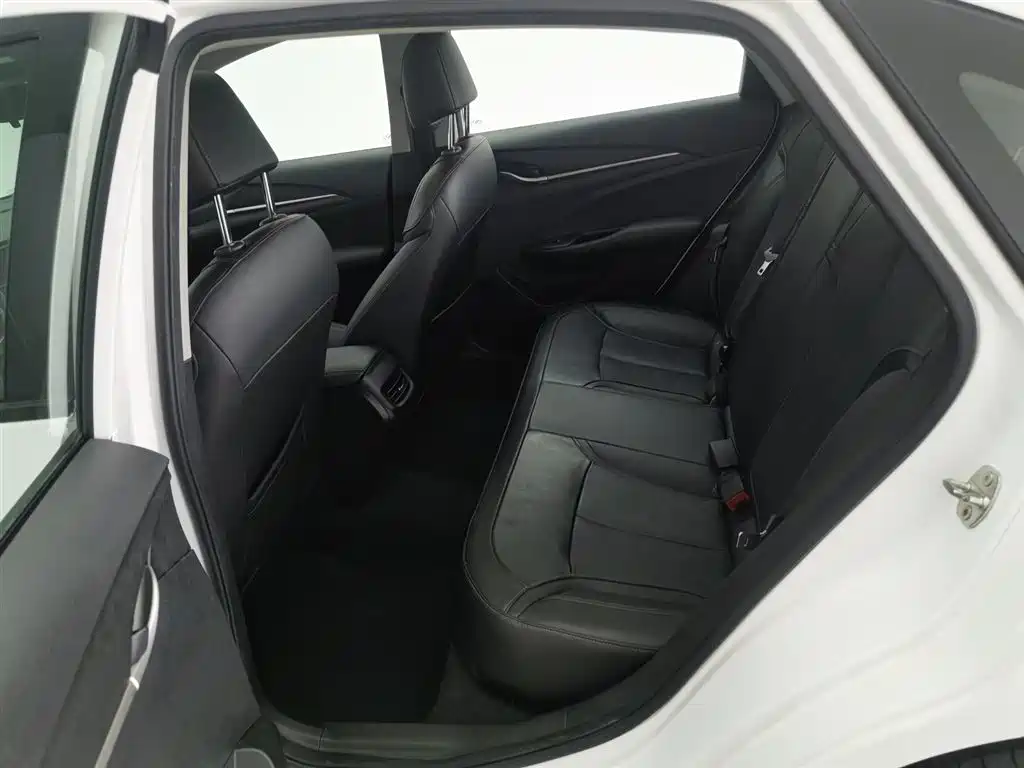 Buick Excelle 2018 — фото 15