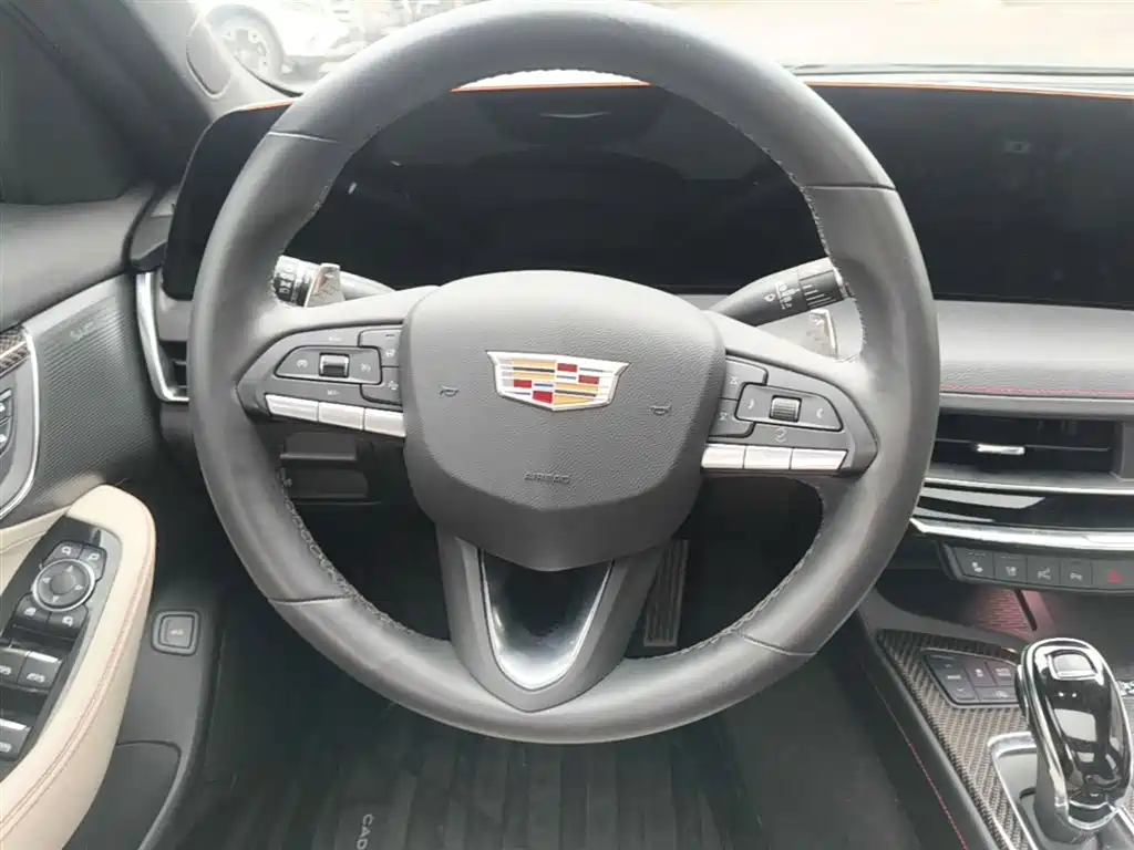 Cadillac CT5 2025 — фото 17