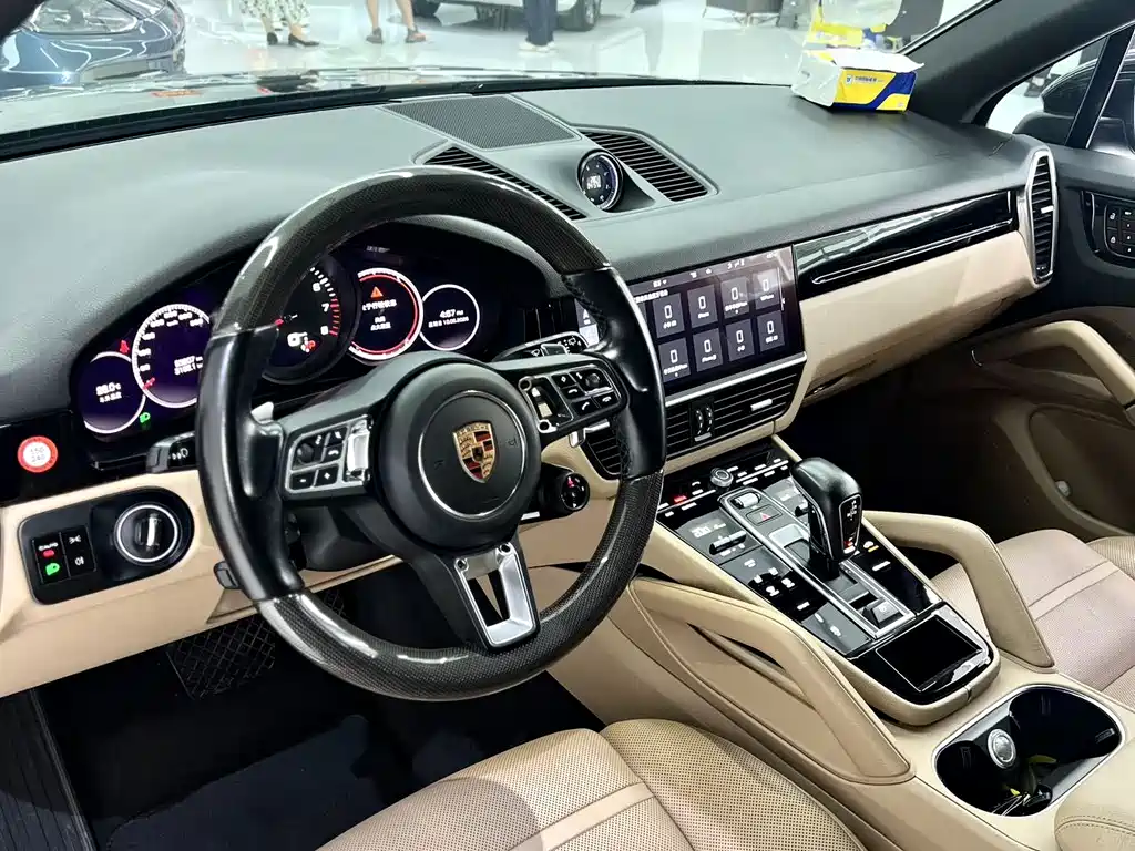 Porsche Cayenne 2020 — фото 9