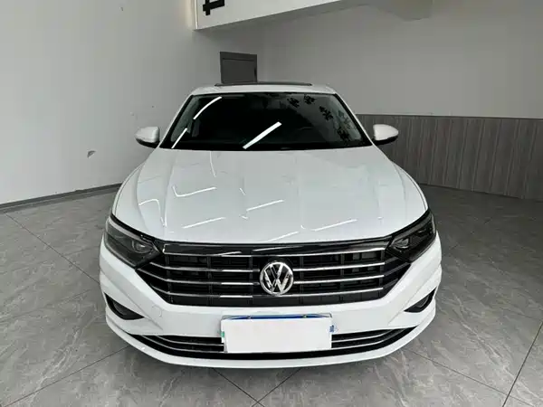 Volkswagen Sagitar 2022