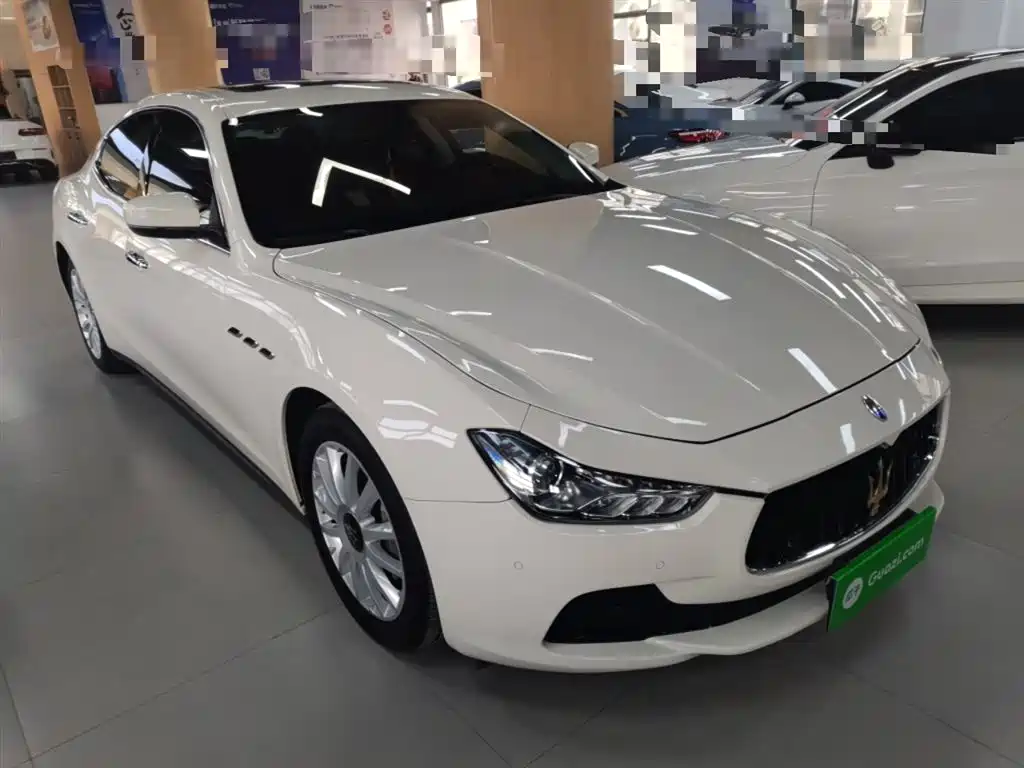 Maserati Ghibli 2017 — фото 22