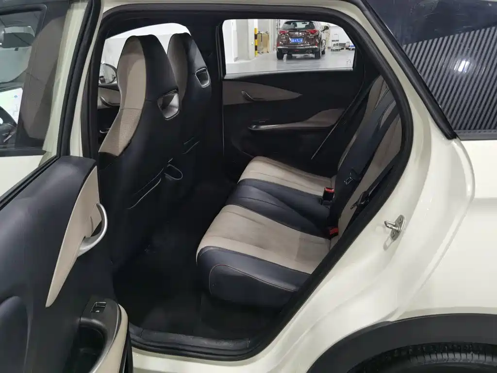 BYD Dolphin 2023 — фото 15