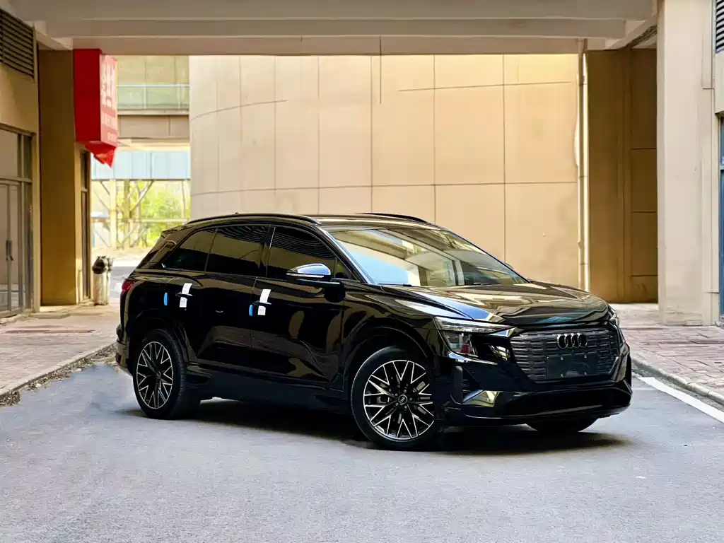 Audi Q5 e-tron 2023 — фото 3