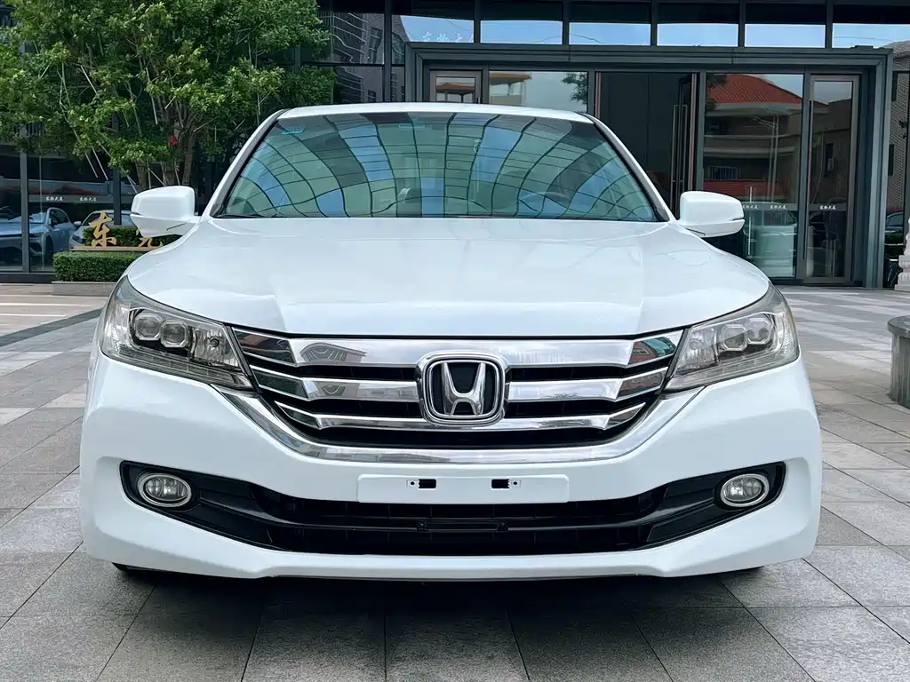 Honda Accord 2014 — фото 2