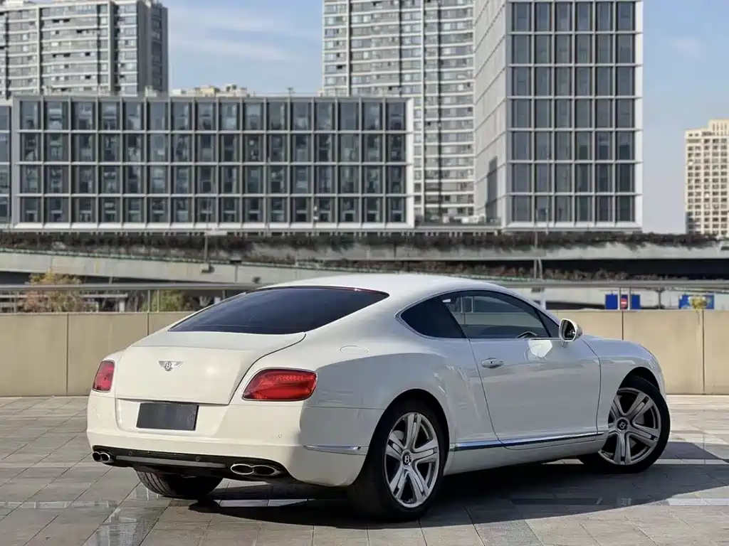 Bentley Continental 2013 — фото 2