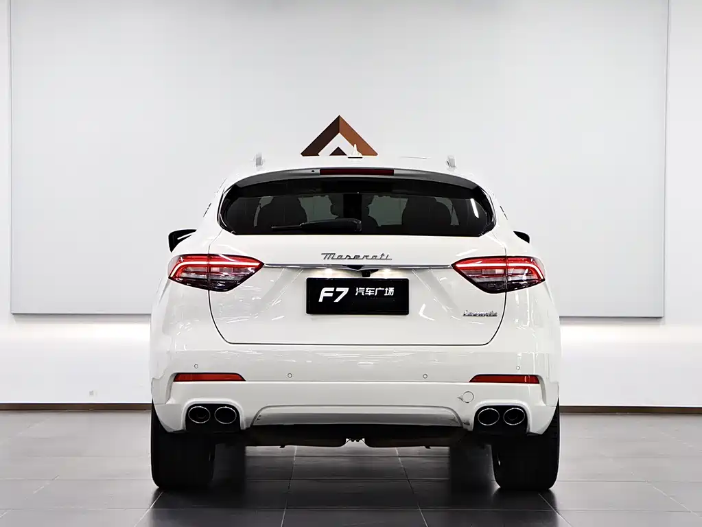 Maserati Levante 2023 — фото 5