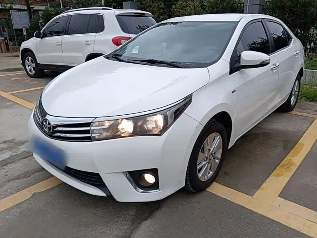 Toyota Corolla 2018 — фото 2