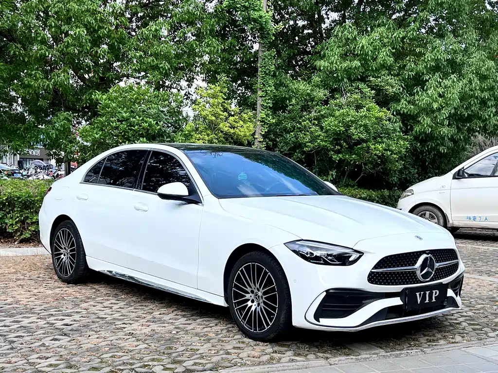 Mercedes-Benz C-Class 2023 — фото 3