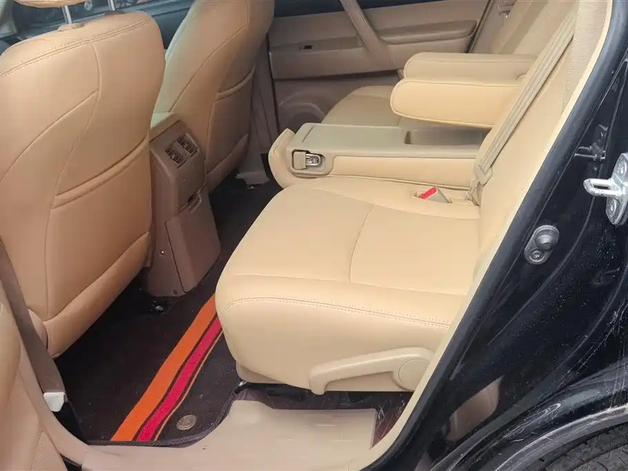Toyota Highlander 2013 — фото 11