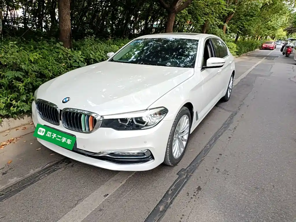 BMW 5 Series 2018 — фото 2