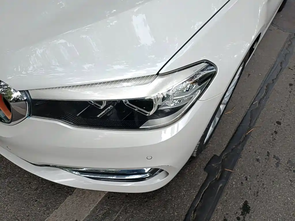 BMW 5 Series 2018 — фото 24