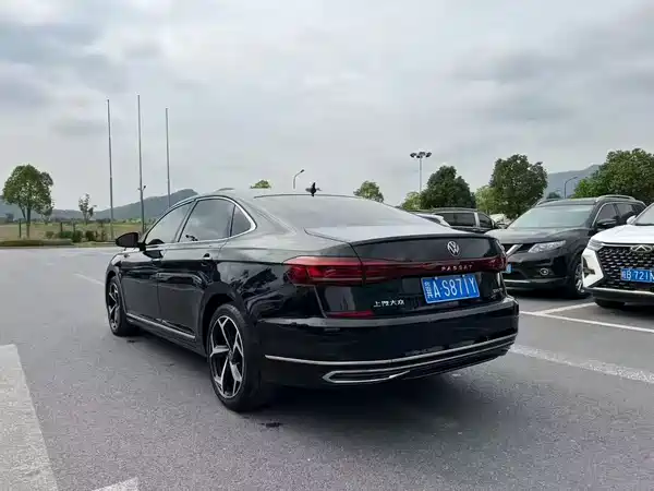 Volkswagen Passat 2023