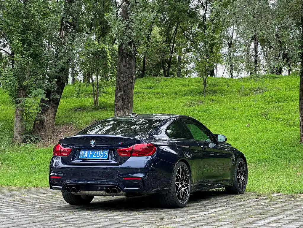 BMW M4 2016 — фото 11
