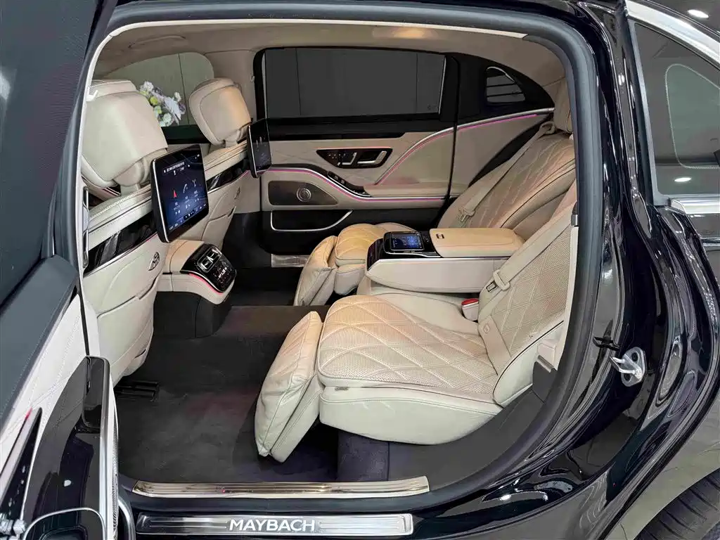 Mercedes-Benz Maybach S-Class 2022 — фото 17