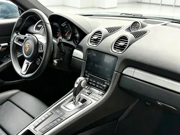 Porsche 718 2016