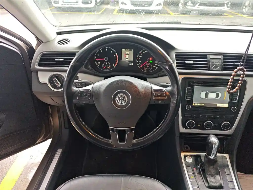 Volkswagen Passat 2016 — фото 11