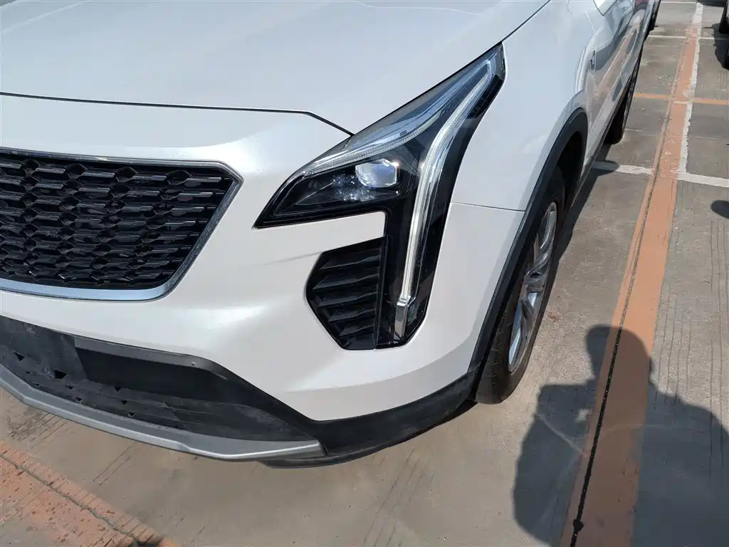 Cadillac XT4 2022 — фото 18