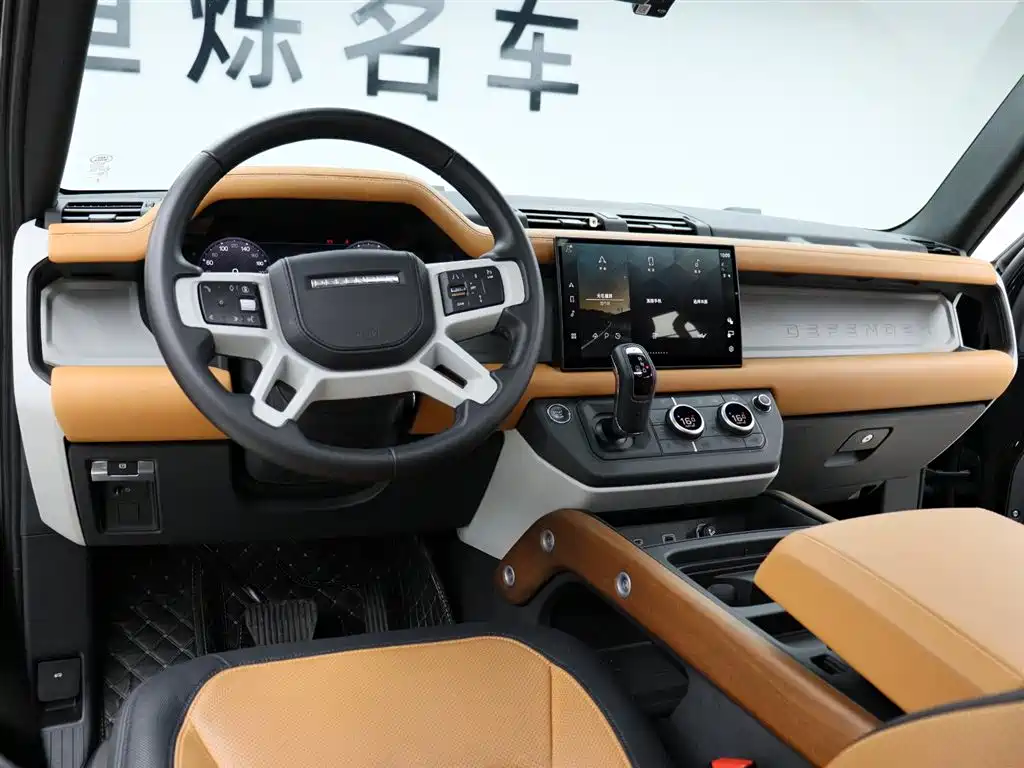 Land Rover Defender 2024 — фото 12