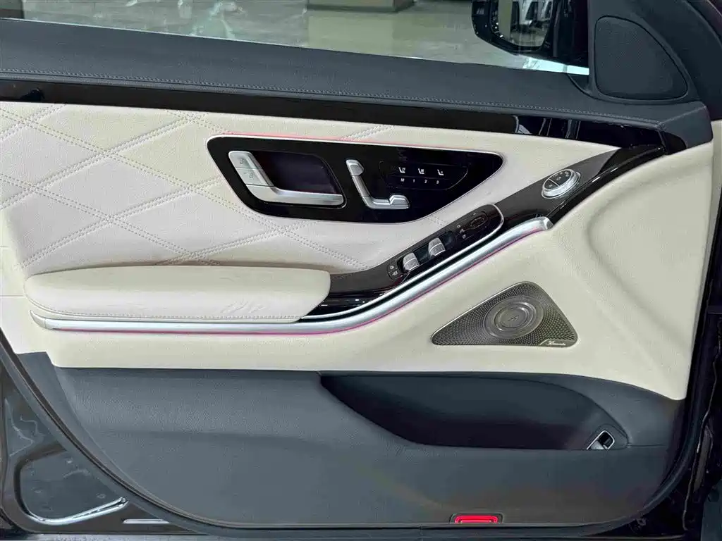 Mercedes-Benz Maybach S-Class 2022 — фото 19