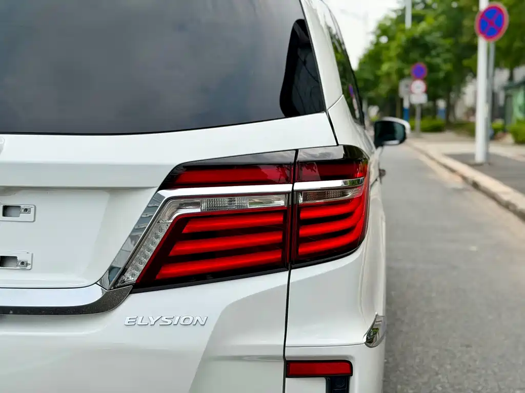 Honda Elysion 2019 — фото 10