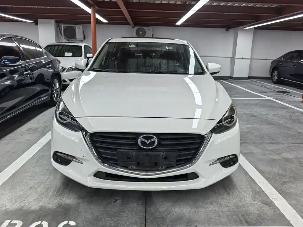 Mazda 3 Axela 2017 — фото 2