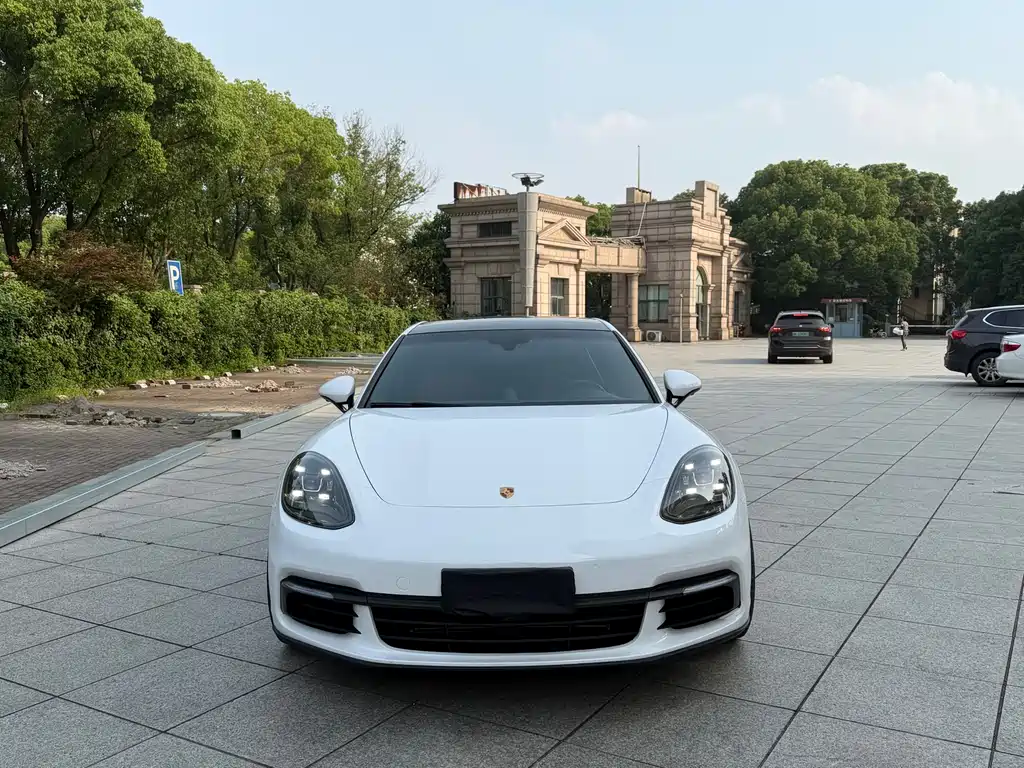 Porsche Panamera 2019