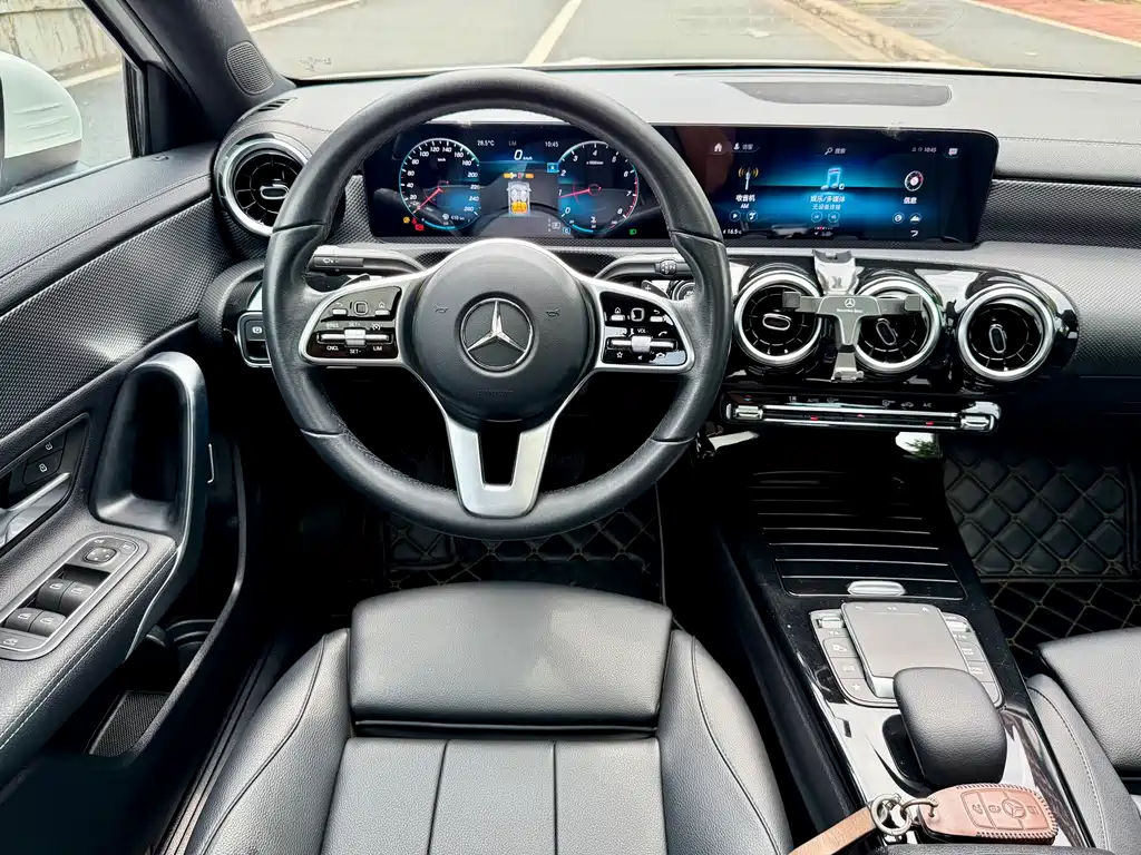 Mercedes-Benz A-Class 2021 — фото 28