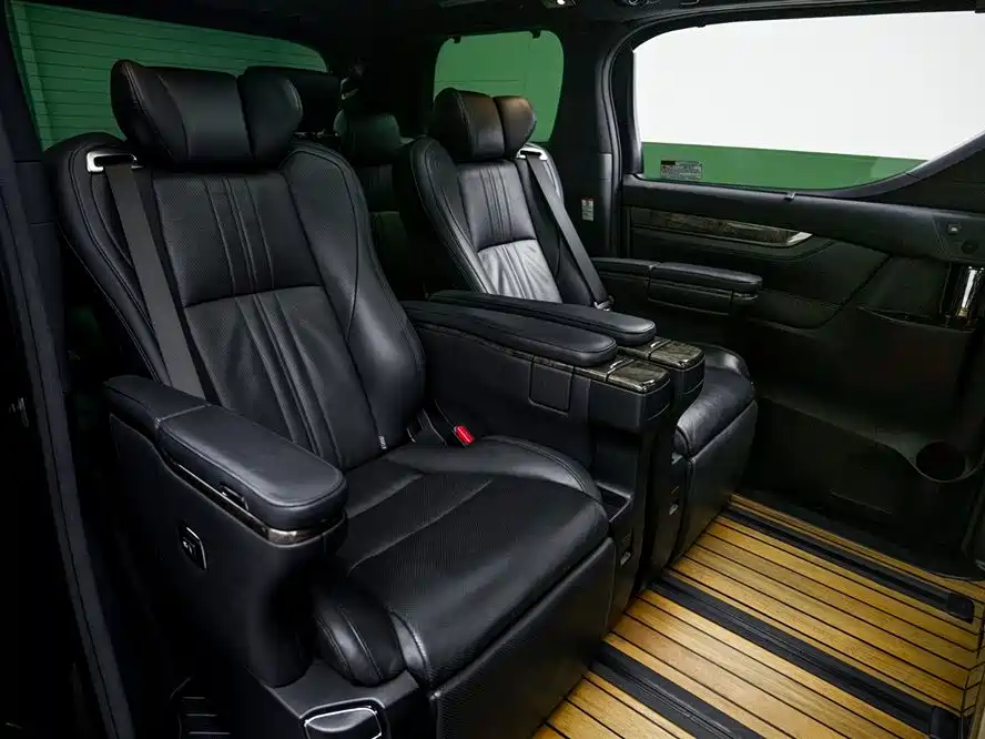 Toyota Vellfire 2021 — фото 12