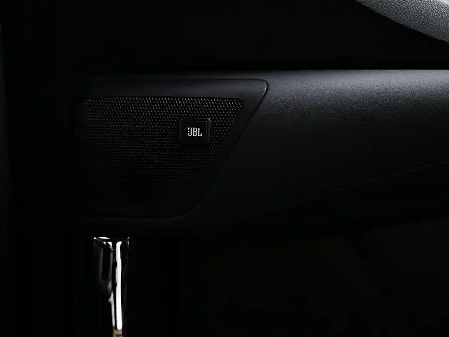 Toyota Vellfire 2021 — фото 21