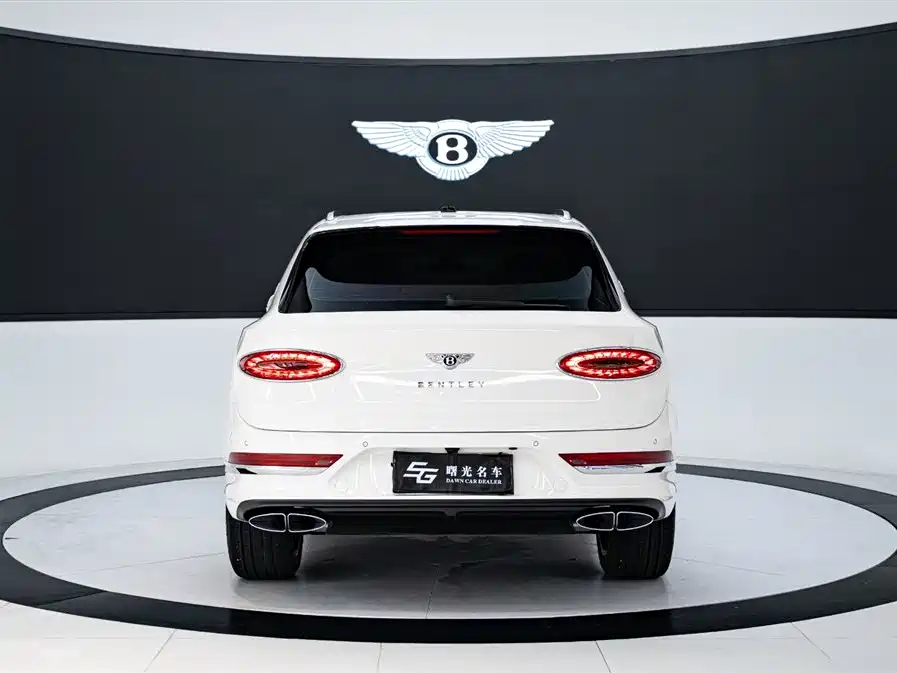 Bentley Bentayga 2025 — фото 6
