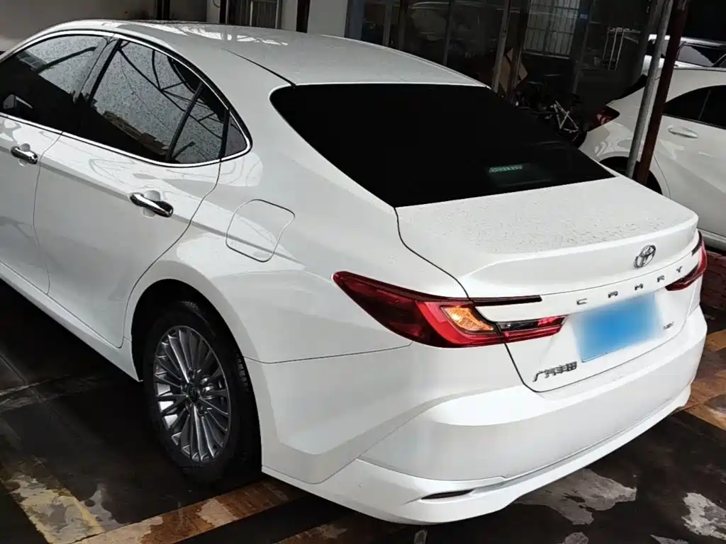 Toyota Camry 2025