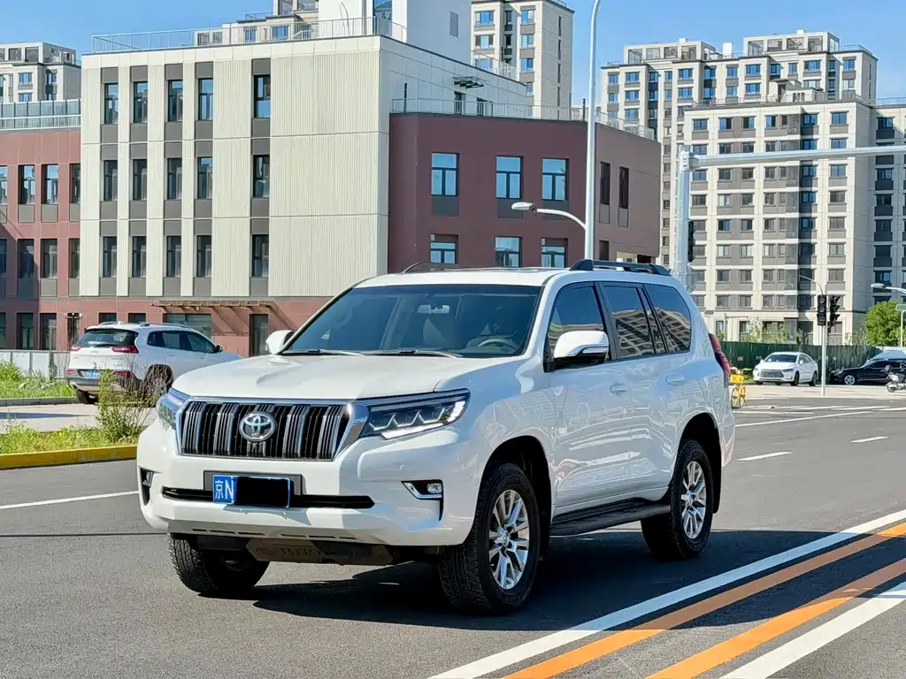 Toyota Prado 2020 — фото 1