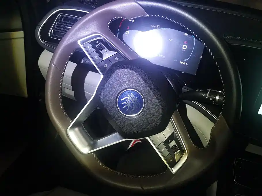 BYD Qin PLUS 2023 — фото 15