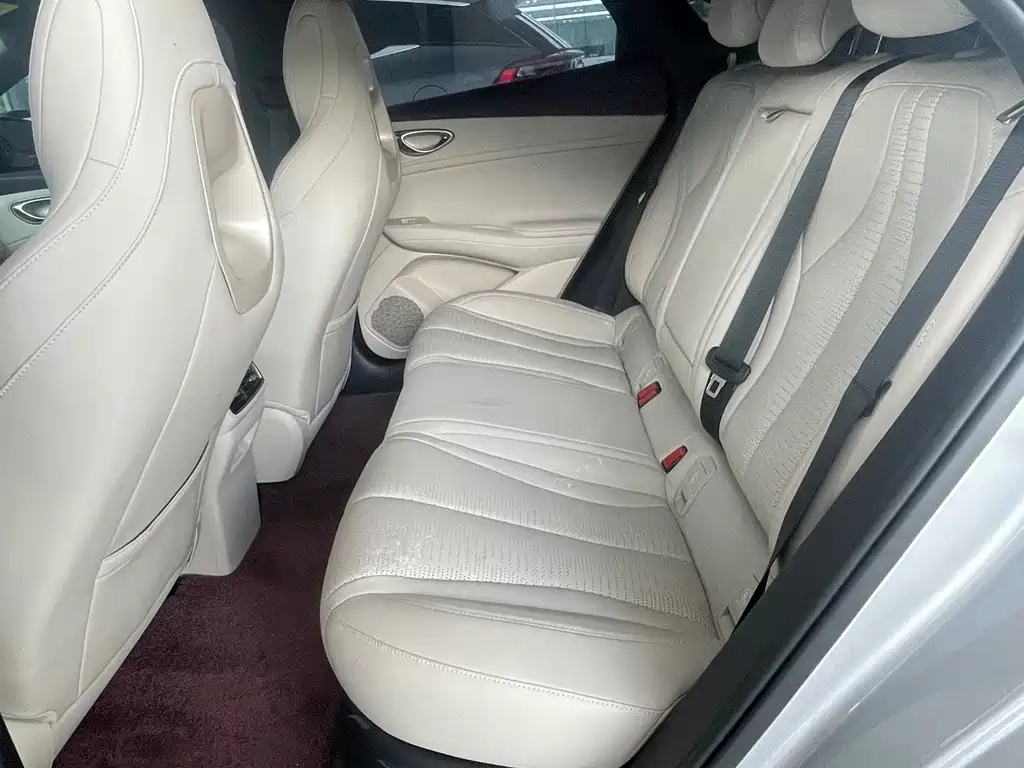 BYD Seal 06GT 2026 — фото 10