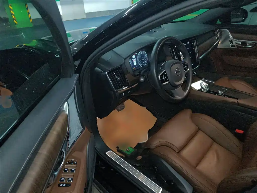 Volvo S90 2021 — фото 16