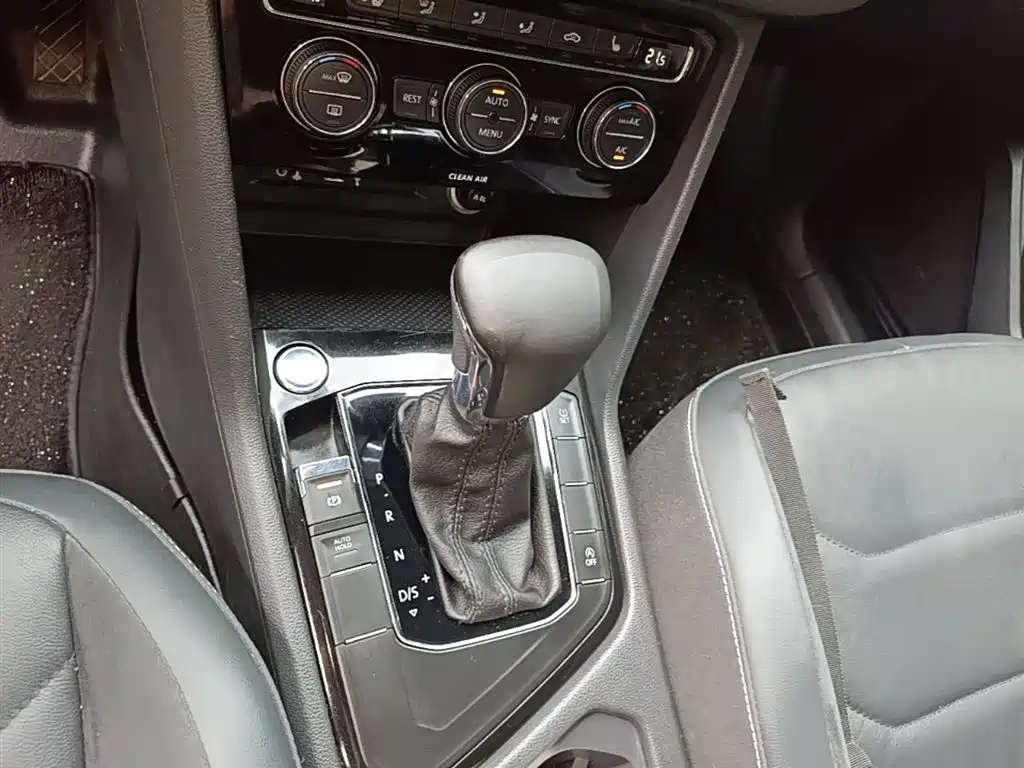 Volkswagen Tiguan L 2017 — фото 14