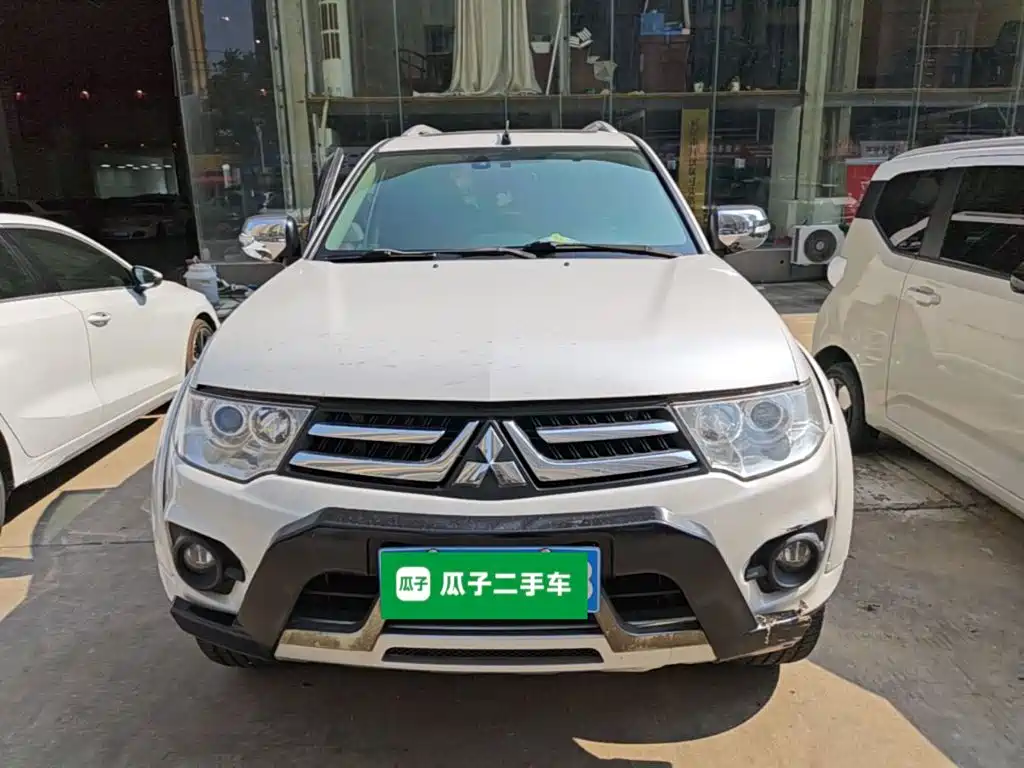 Mitsubishi Pajero Sport 2016 — фото 3